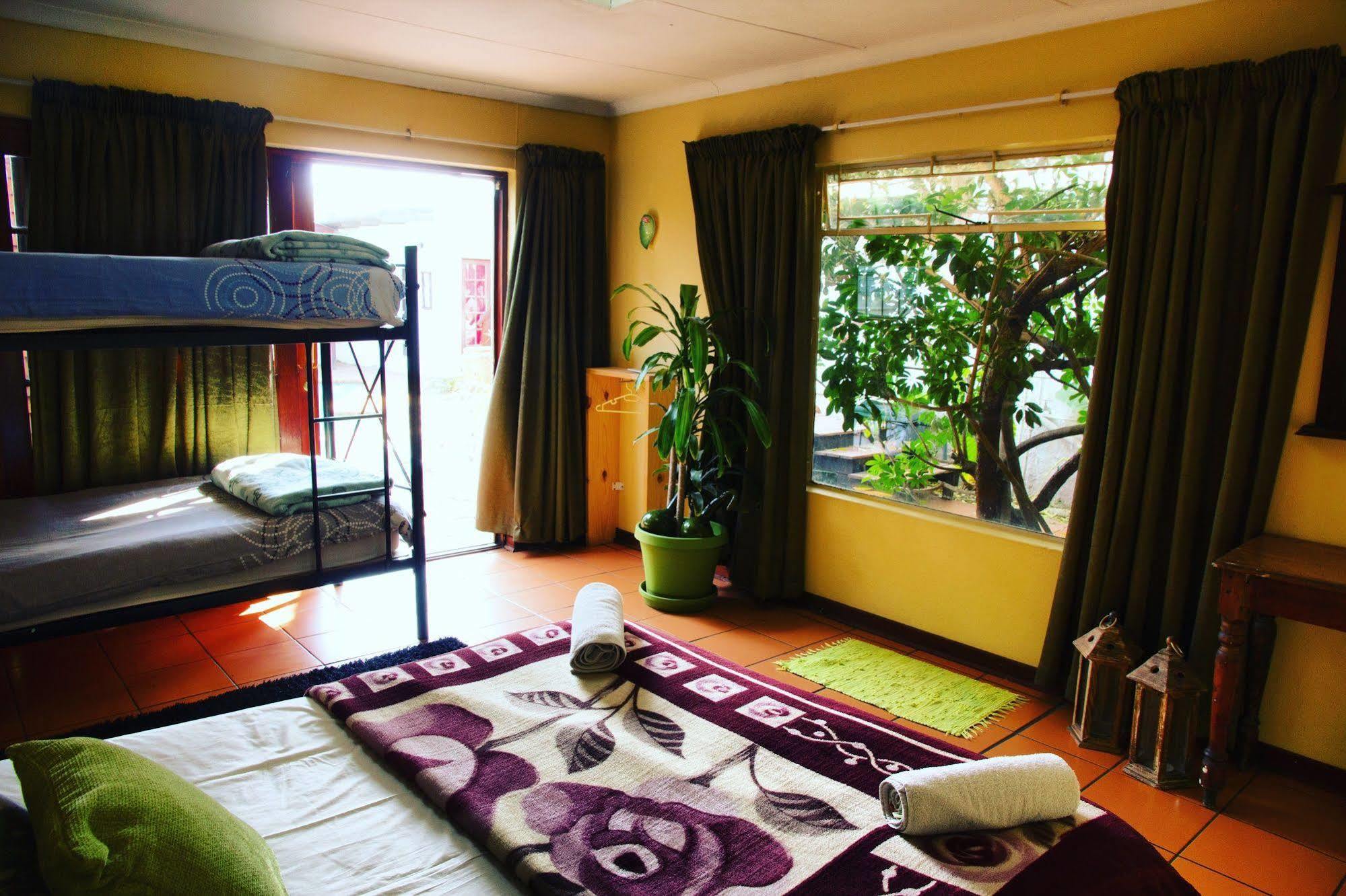 Homebase Melville Backpackers Johannesburg Exterior foto